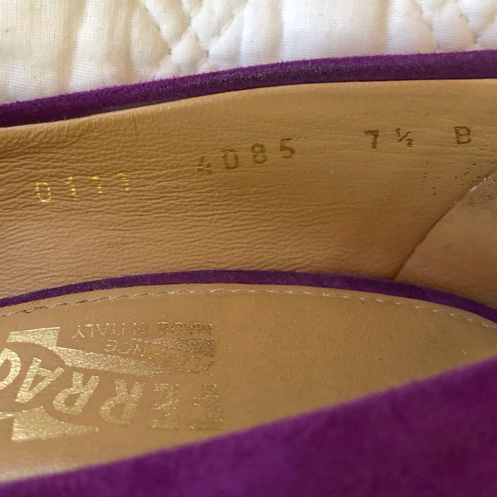 Salvatore Ferragamo Purple Heels with Gold Accents EUC - Picture 16 of 16